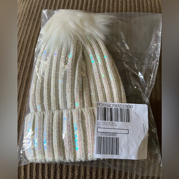 COPY l- Isaac Mizrahi Live hat with sequins and faux fur pom pom newinpackaging - Picture 1 of 2